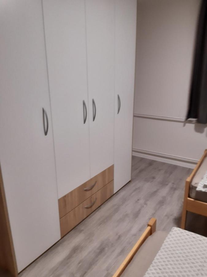 Tomy Apartment Травник Екстериор снимка